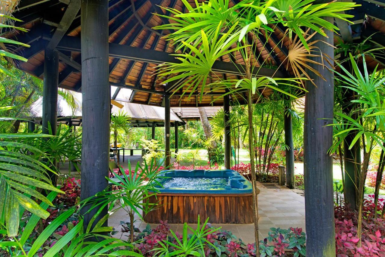 Ultiqa Fiji Palms Beach Resort Pacific Harbour Bagian luar foto